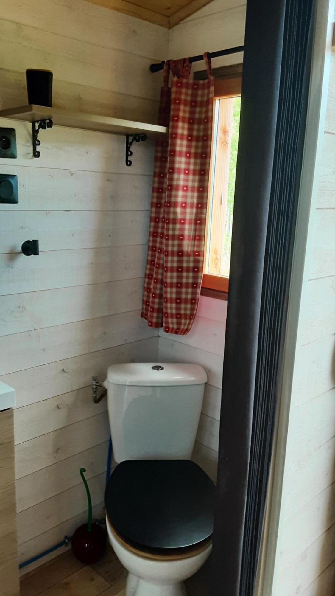Tiny House Pensionat Saint-Vallier  Exteriör bild